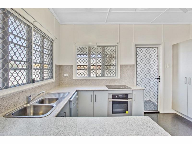 125 Main Street, Park Avenue QLD 4701